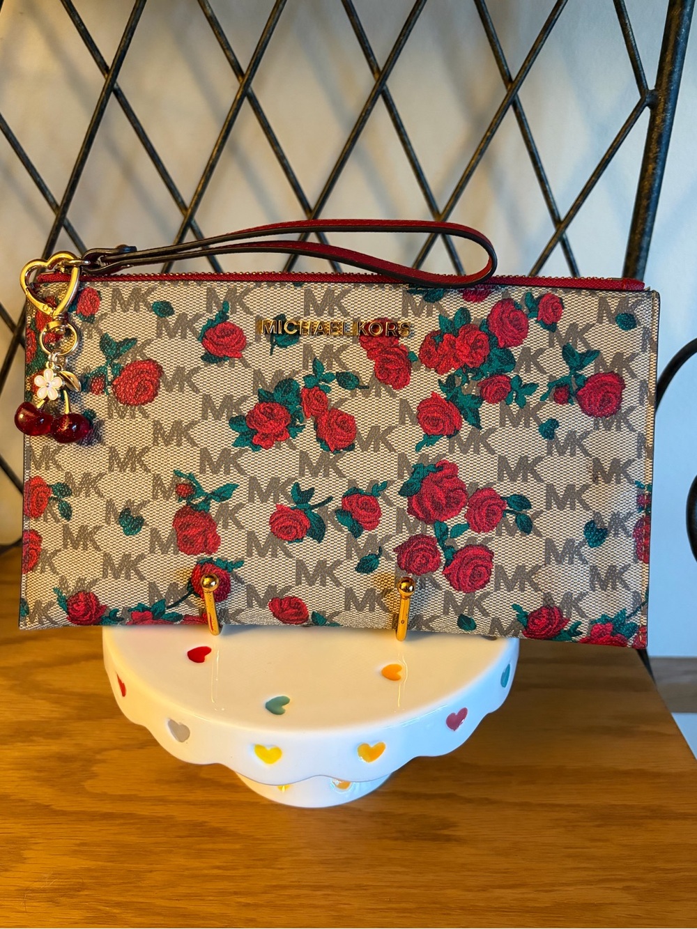 Michael Kors Jet Set Wristlet Euc